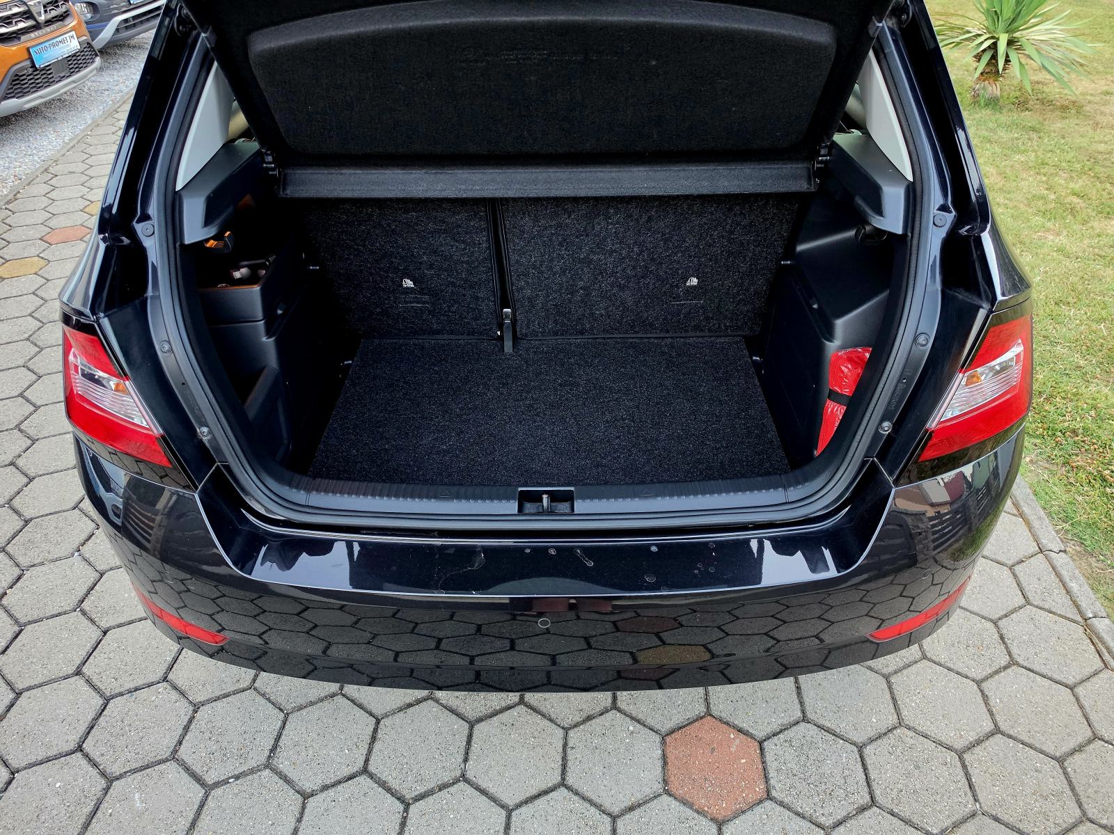 Škoda Fabia 1,0 BENZIN,ODLIČAN,,SERVISNA,125810KM, fotografija 16