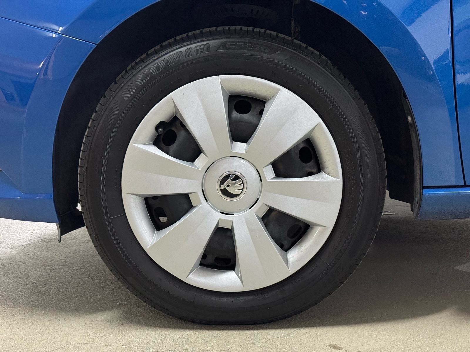 Škoda Fabia 1,0 •32.000km• •LED•SENZORI•KUKA•RADAR•NOVO•, fotografija 16