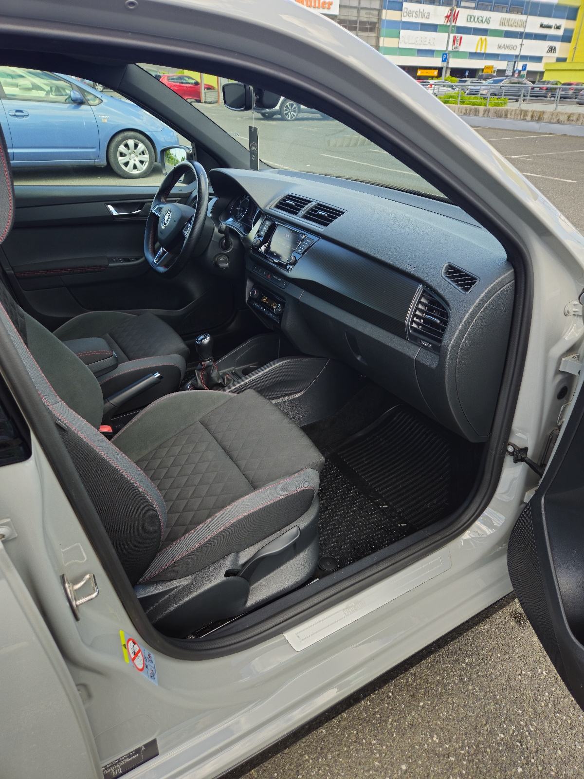 Škoda Fabia 1.0 TSI MONTE CARLO, fotografija 10