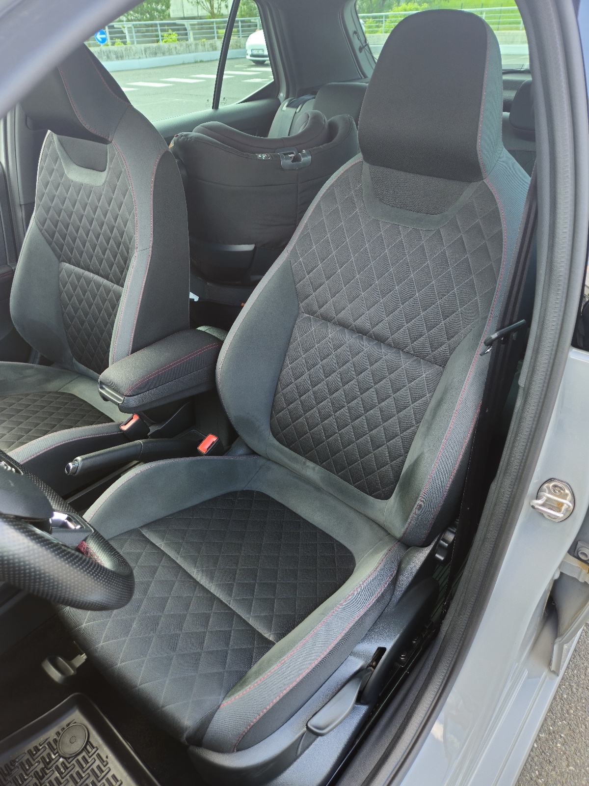 Škoda Fabia 1.0 TSI MONTE CARLO, fotografija 11