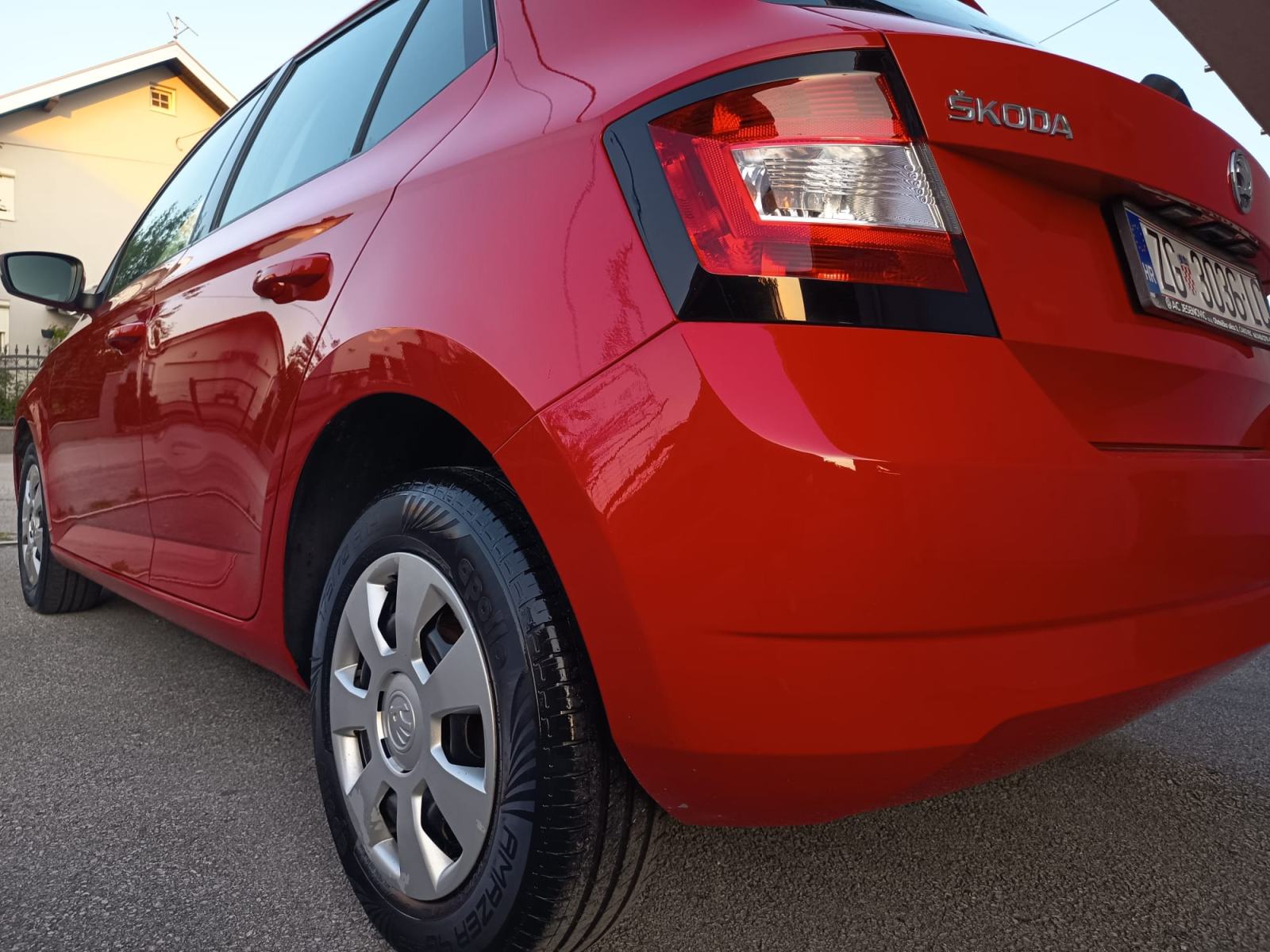 Škoda Fabia 1,0, fotografija 8