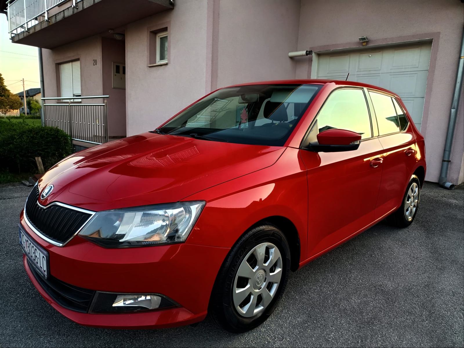 Škoda Fabia 1,0, fotografija 2