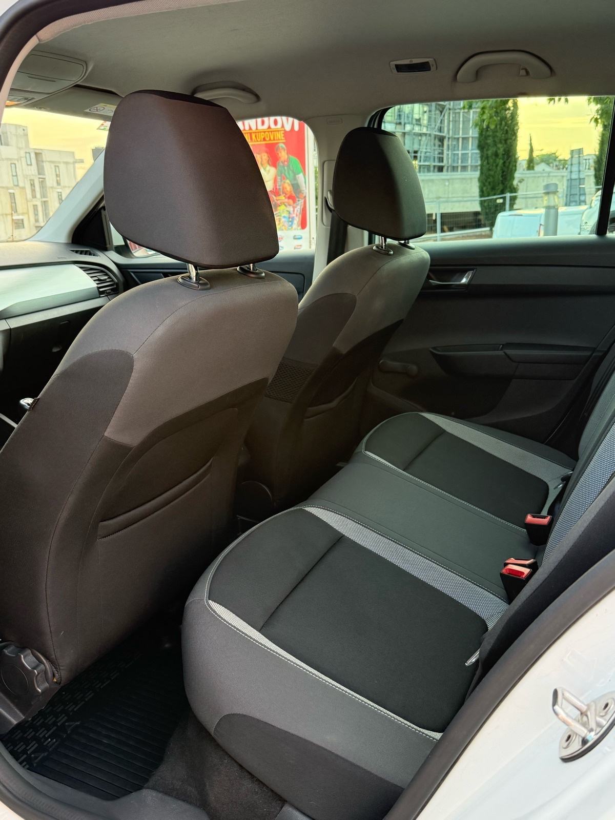 Škoda Fabia 1,0 EDITION, fotografija 6