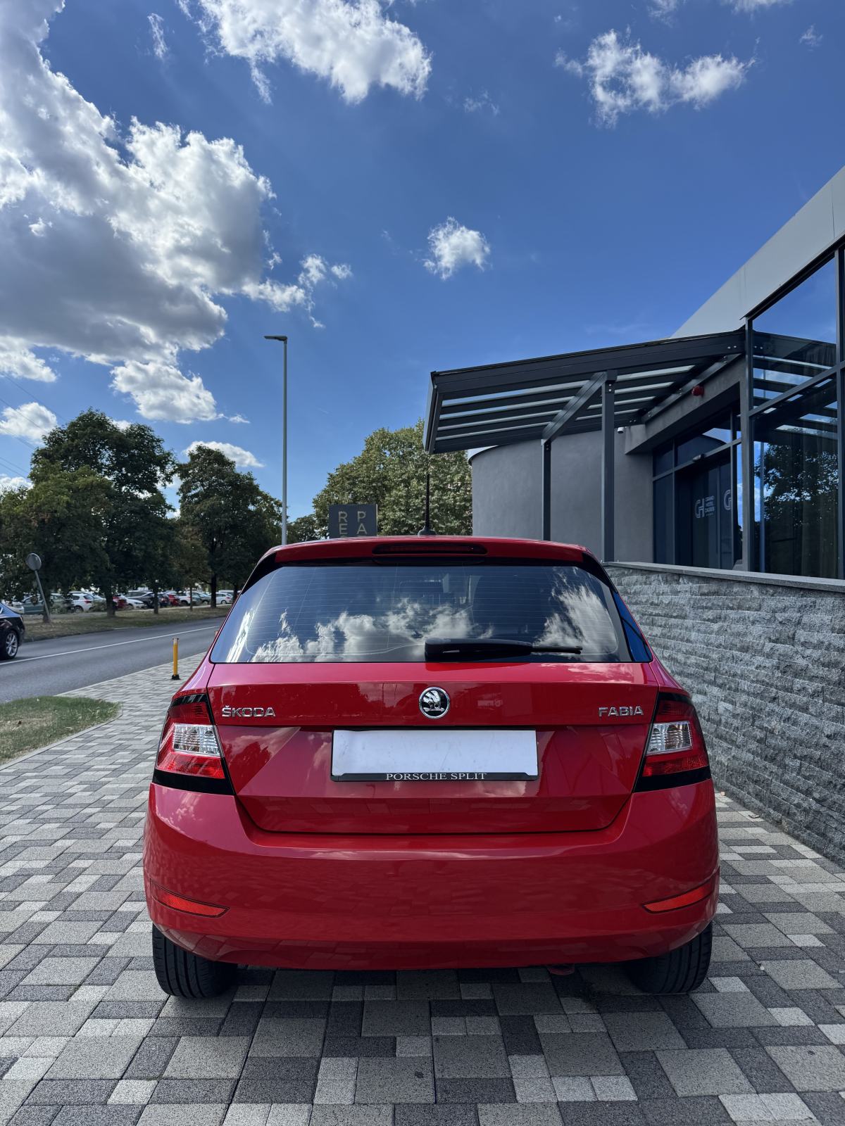 Škoda Fabia NOVI MODEL - SAMO 113 000 - 5 VRATA - REG 08/27 - PRILIKA!, fotografija 9