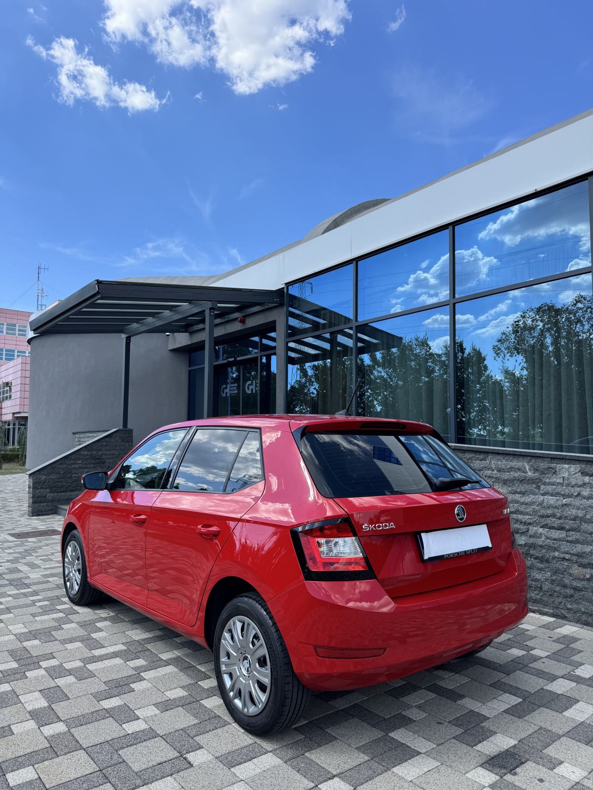Škoda Fabia NOVI MODEL - SAMO 113 000 - 5 VRATA - REG 08/27 - PRILIKA!, fotografija 7