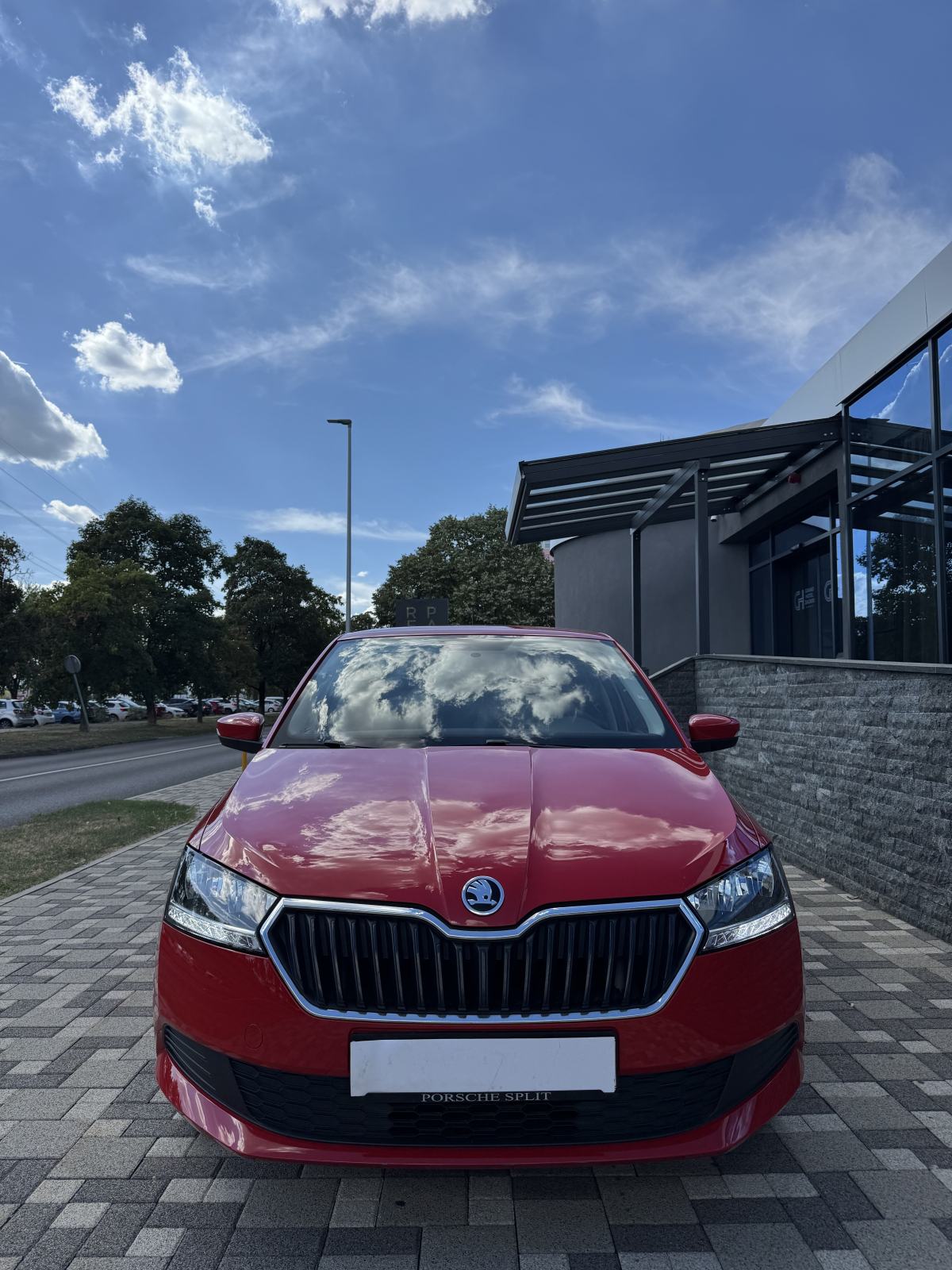 Škoda Fabia NOVI MODEL - SAMO 113 000 - 5 VRATA - REG 08/27 - PRILIKA!, fotografija 3