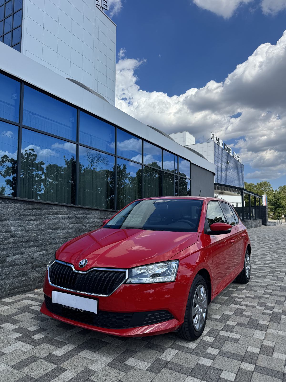 Škoda Fabia NOVI MODEL - SAMO 113 000 - 5 VRATA - REG 08/27 - PRILIKA!, fotografija 4
