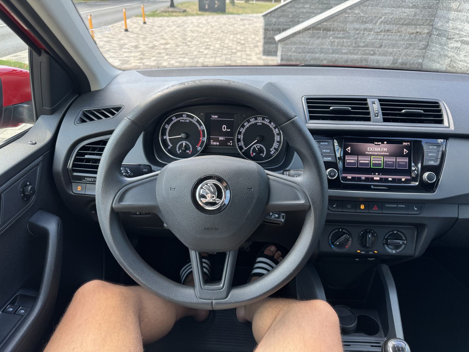 Škoda Fabia NOVI MODEL - SAMO 113 000 - 5 VRATA - REG 08/27 - PRILIKA!, fotografija 16