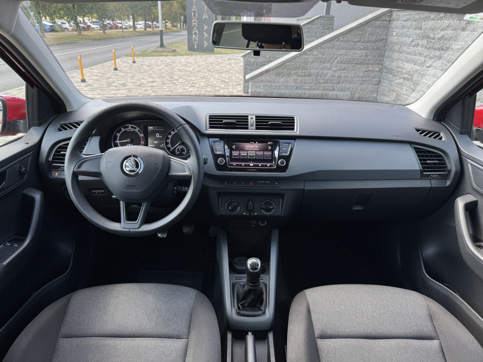 Škoda Fabia NOVI MODEL - SAMO 113 000 - 5 VRATA - REG 08/27 - PRILIKA!, fotografija 15