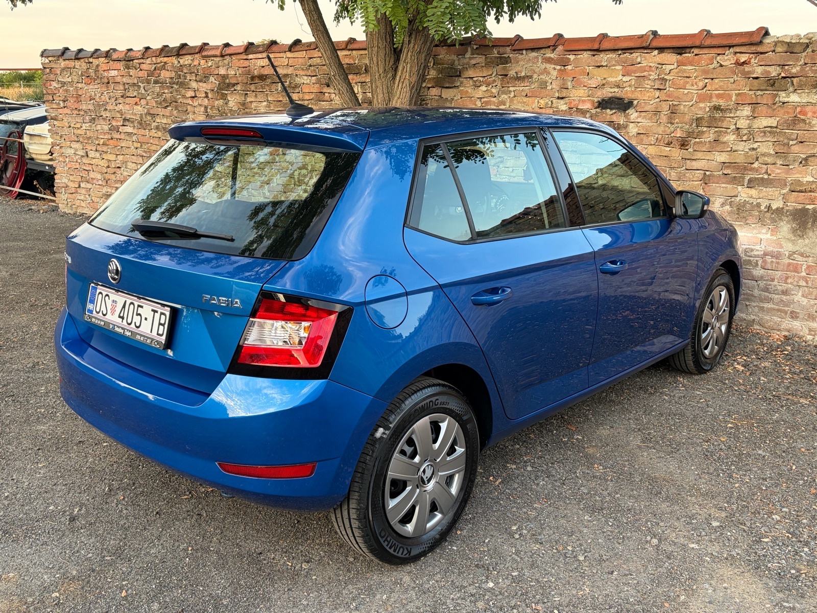 Škoda Fabia 1,0 MPI, grij. sjedala, DAB, LED, reg. 08.2027., fotografija 5