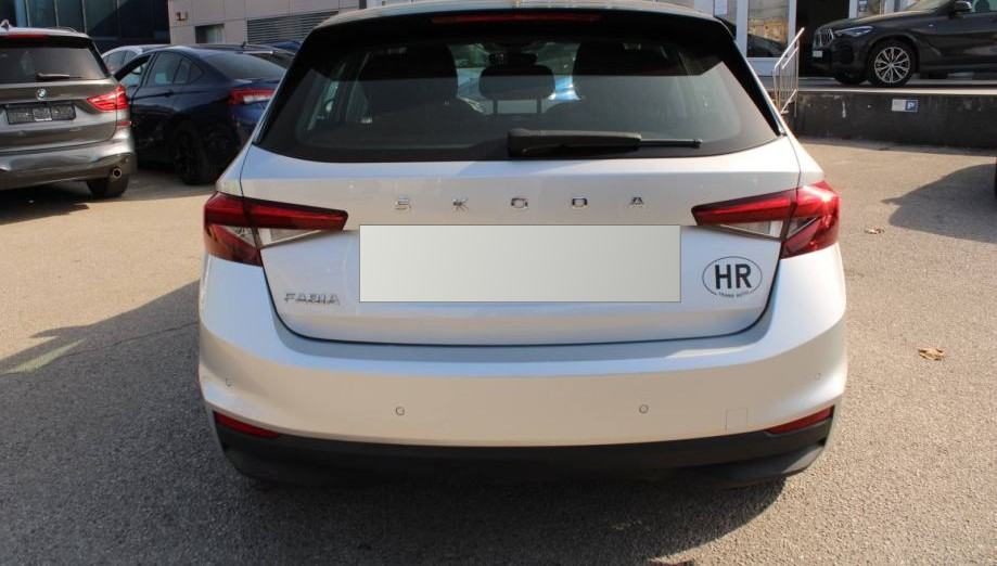 Škoda Fabia 1.0 Style LEASING BEZ UČEŠĆA I BEZ JAMACA, fotografija 3