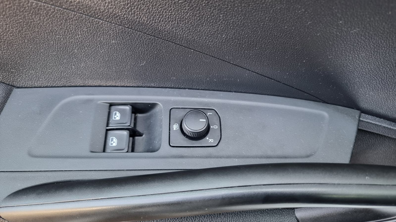 Škoda Fabia 1,0 MPI Active "1. Vlasnik" Nije uvoz"67.000km"TOP STANJE", fotografija 13