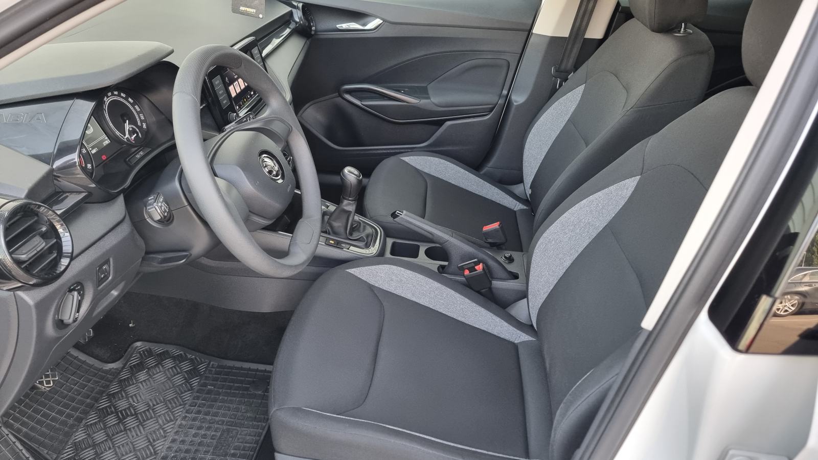 Škoda Fabia 1,0 MPI Active "1. Vlasnik" Nije uvoz"67.000km"TOP STANJE", fotografija 8