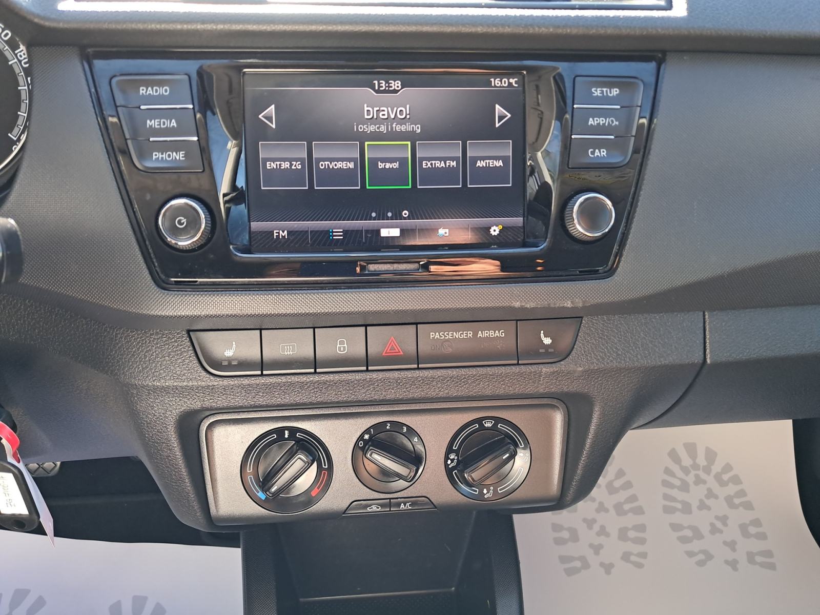 Škoda Fabia 1.0 TSI EDITION - 3 godine jamstva, fotografija 16