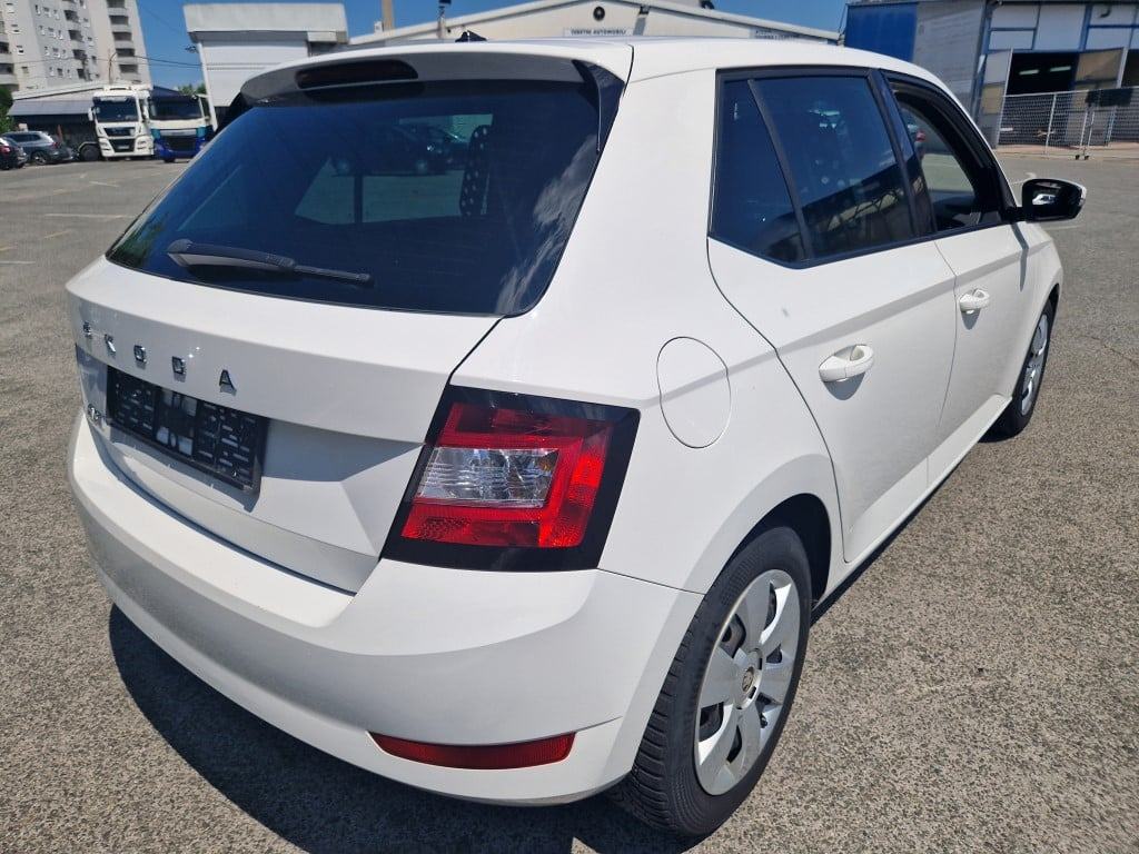 Škoda Fabia 1,0 TSI Cargo N1, fotografija 3