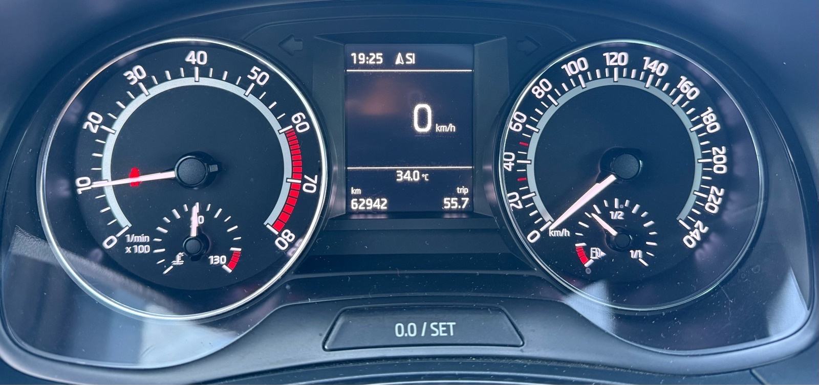Škoda Fabia 1.0TSI MONTE CARLO 63000km! Navigacija,radar,stakleni krov, fotografija 20