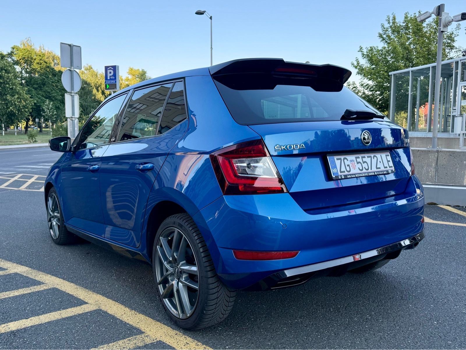 Škoda Fabia 1.0TSI MONTE CARLO 63000km! Navigacija,radar,stakleni krov, fotografija 4