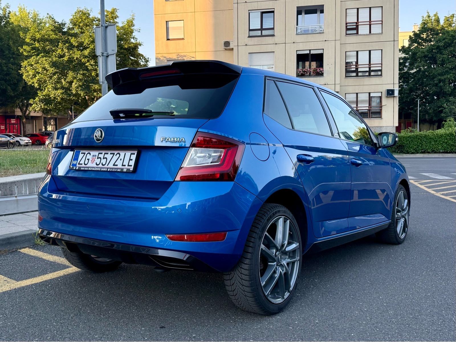 Škoda Fabia 1.0TSI MONTE CARLO 63000km! Navigacija,radar,stakleni krov, fotografija 3