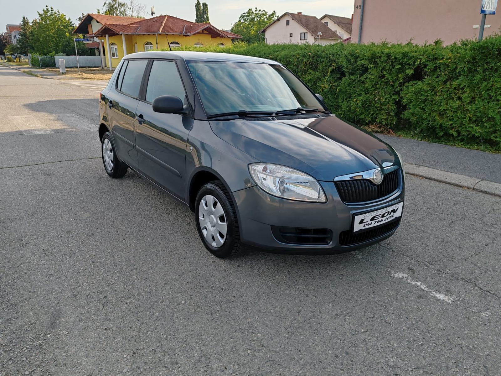 Škoda Fabia 1,2, 2008g, reg godinu dana, 195000 km, fotografija 3