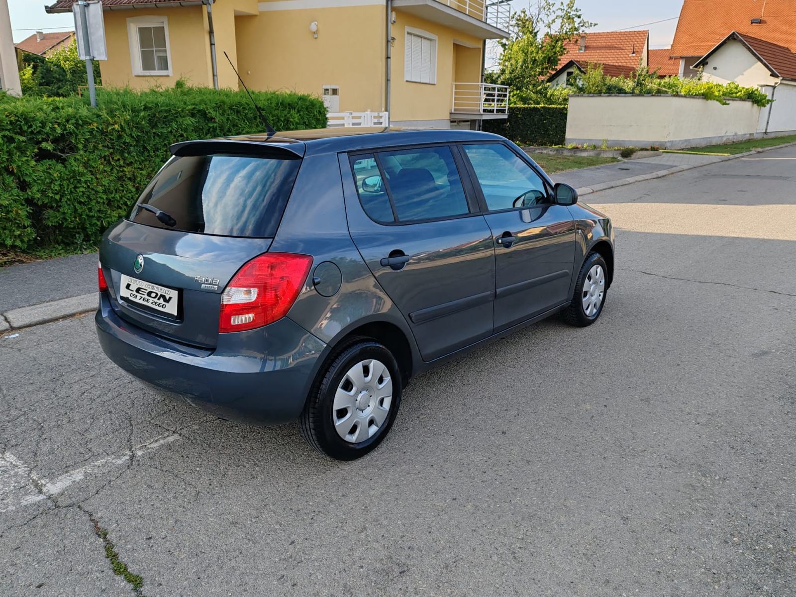 Škoda Fabia 1,2, 2008g, reg godinu dana, 195000 km, fotografija 6