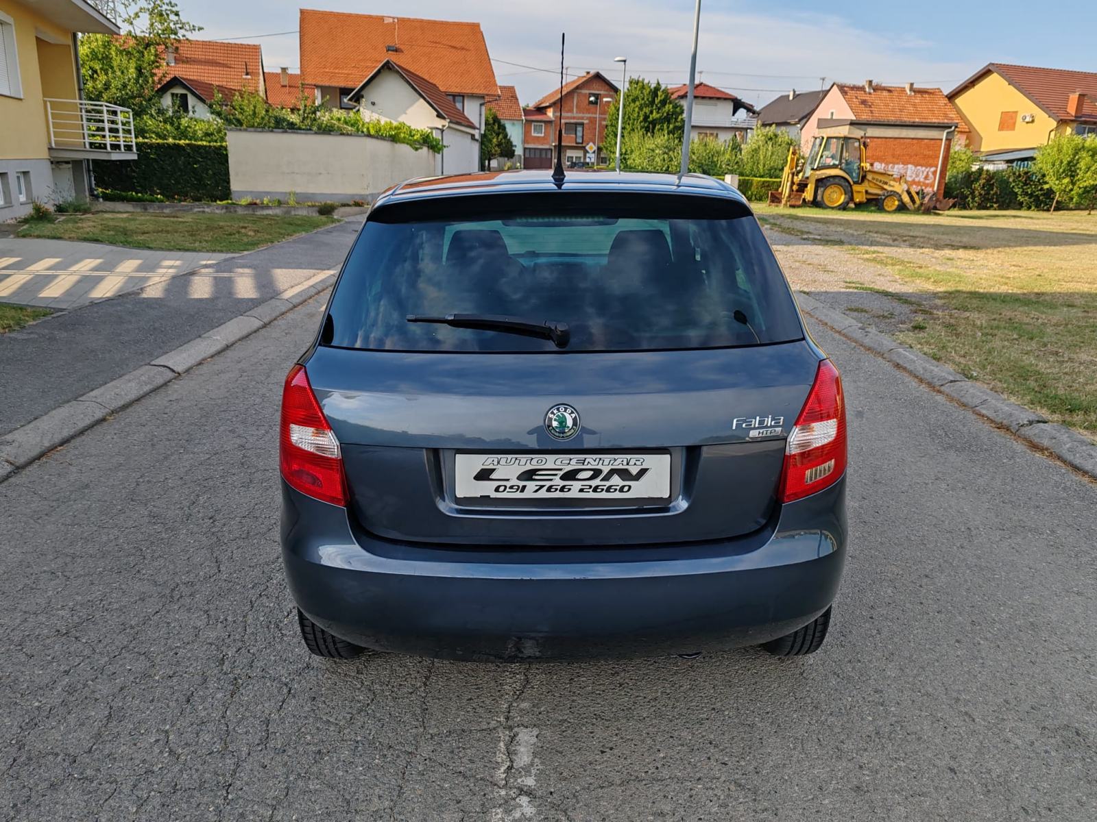 Škoda Fabia 1,2, 2008g, reg godinu dana, 195000 km, fotografija 5