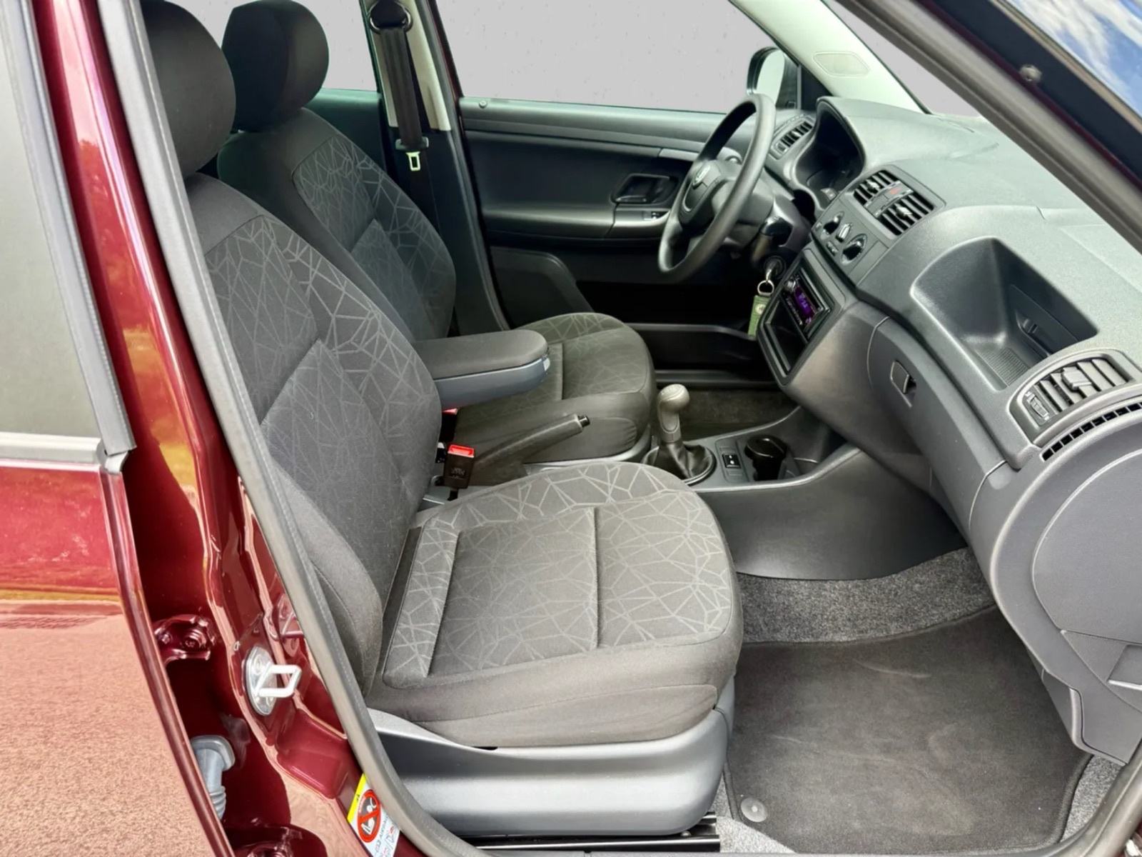Škoda Fabia 1,2 Family * 26,000km * NOVOO * HR AUTO * ISPIS KM *, fotografija 9