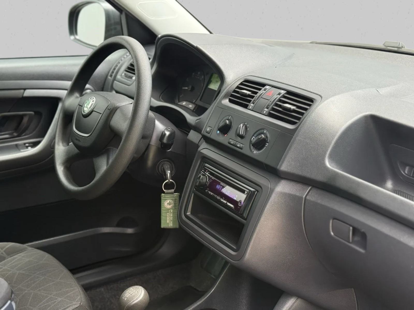 Škoda Fabia 1,2 Family * 26,000km * NOVOO * HR AUTO * ISPIS KM *, fotografija 11