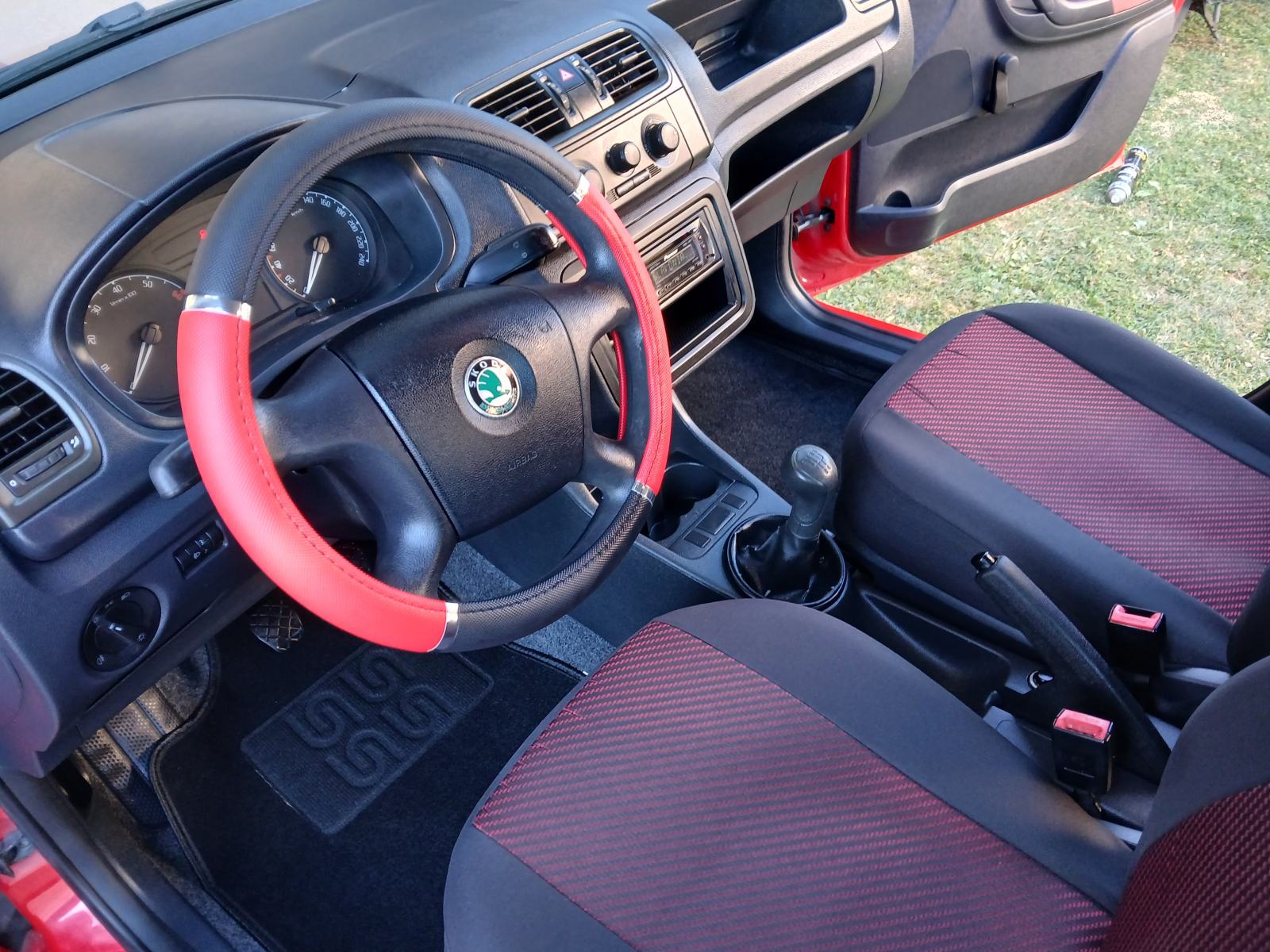 Škoda Fabia 1,2-SAMO 90 000 Km-KLIMA-IZVRSNO STANJE-NIJE UVOZ-reg02/27, fotografija 13