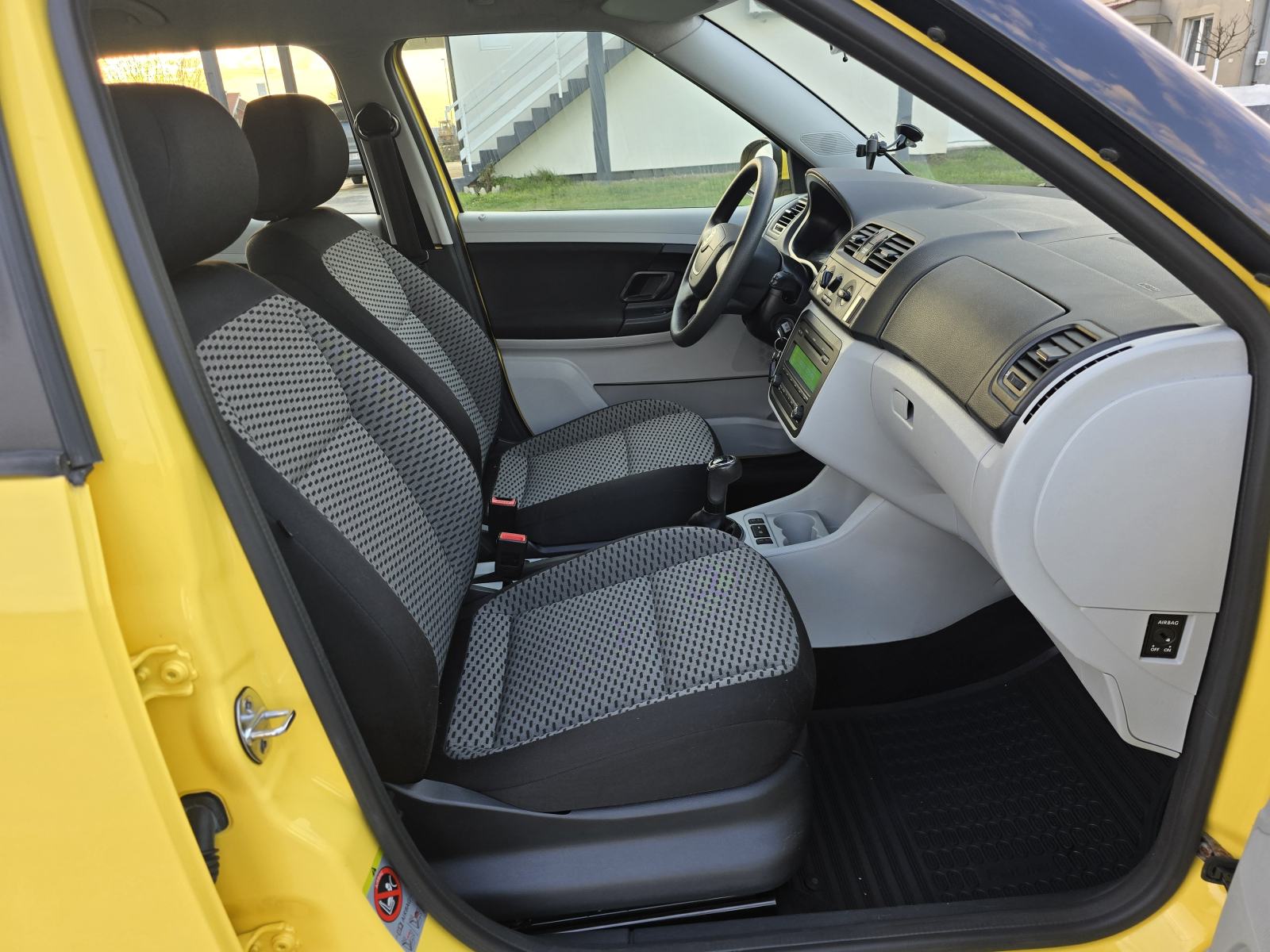 Škoda Fabia 1,2 TDI-2013god.md-KLIMA-alu,tempomat,park.senzori,KARTICE, fotografija 11