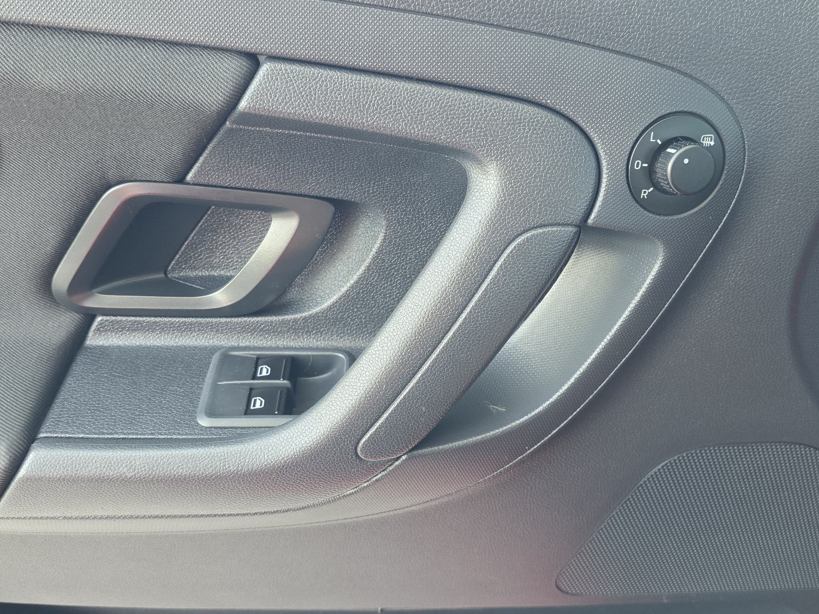 Škoda Fabia 1,2 TDI ALU,PARK SENZORI TOP STANJE SAMO 160 T.K.M, fotografija 14