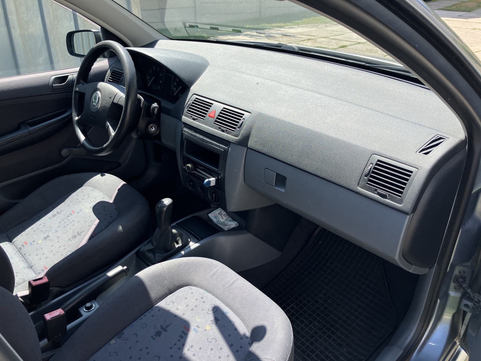 Škoda Fabia 1,4, fotografija 7