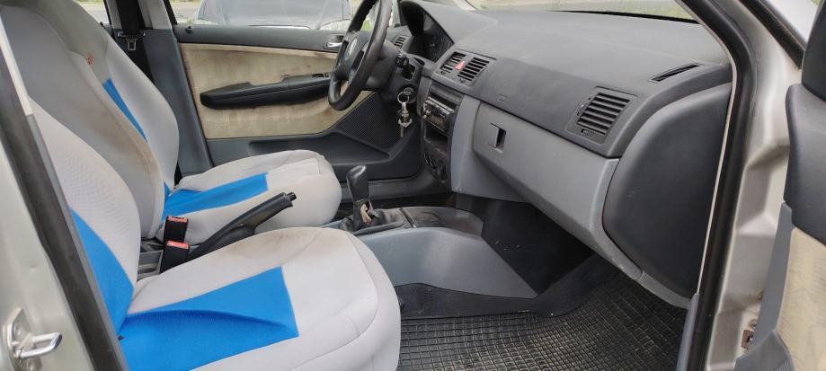 Škoda Fabia 1,4, fotografija 16