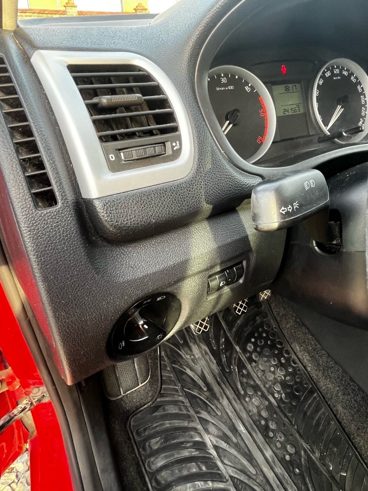 Škoda Fabia 1,4 TDI DIZEL, fotografija 9