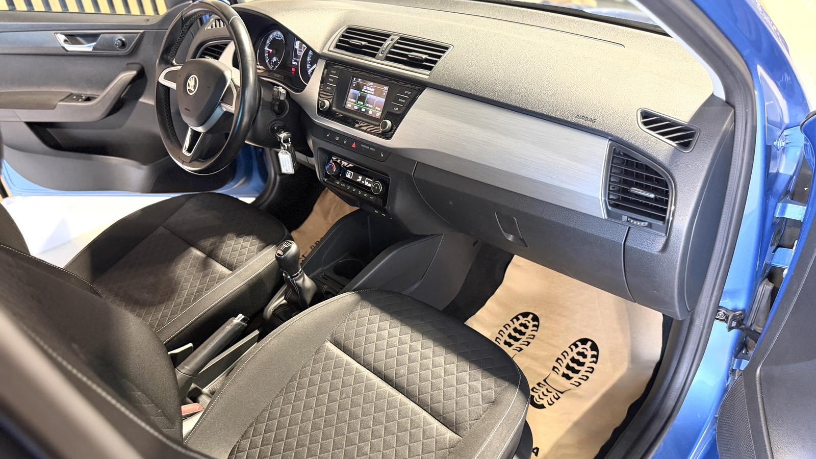 Škoda Fabia 1,4 TDI EDITION *RADAR - TEMPOMAT - 12/24 MJ JAMSTVO*, fotografija 16
