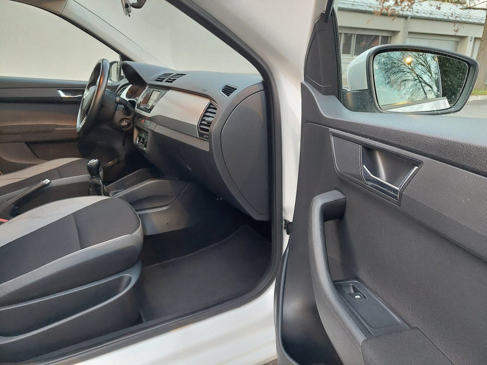 Škoda Fabia 1,4 TDI 2017., fotografija 12