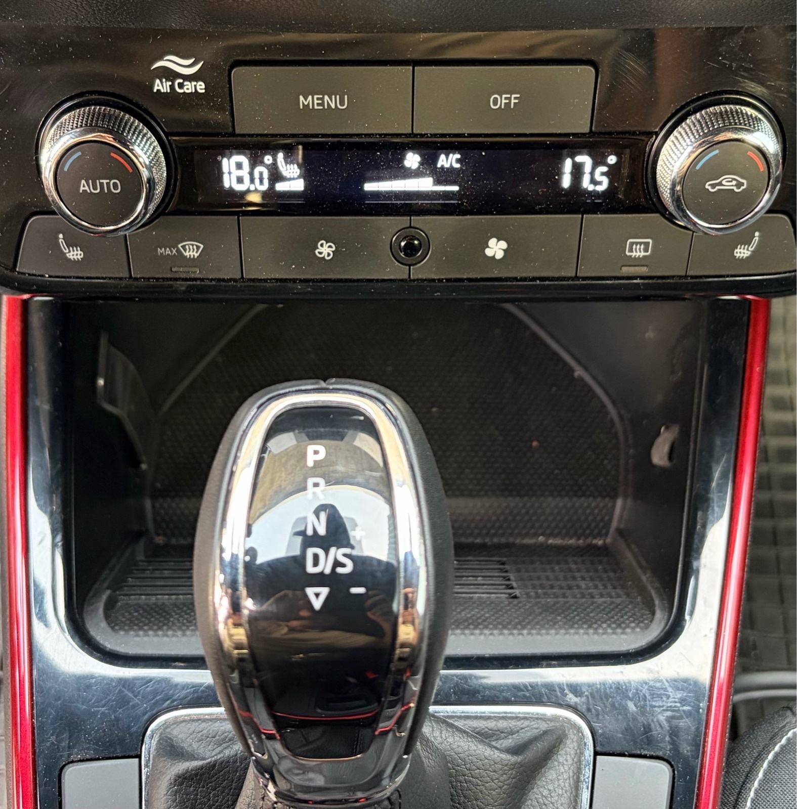 ŠKODA FABIA 1.5 TSI DSG MONTE CARLO. REGISTRIRAN., fotografija 14