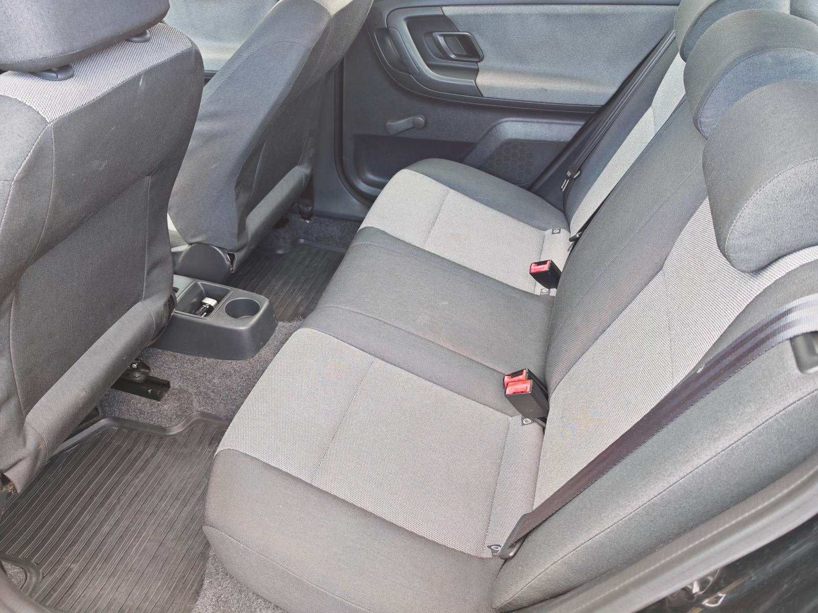 Škoda Fabia 1,6 TDI KLIMA, fotografija 10