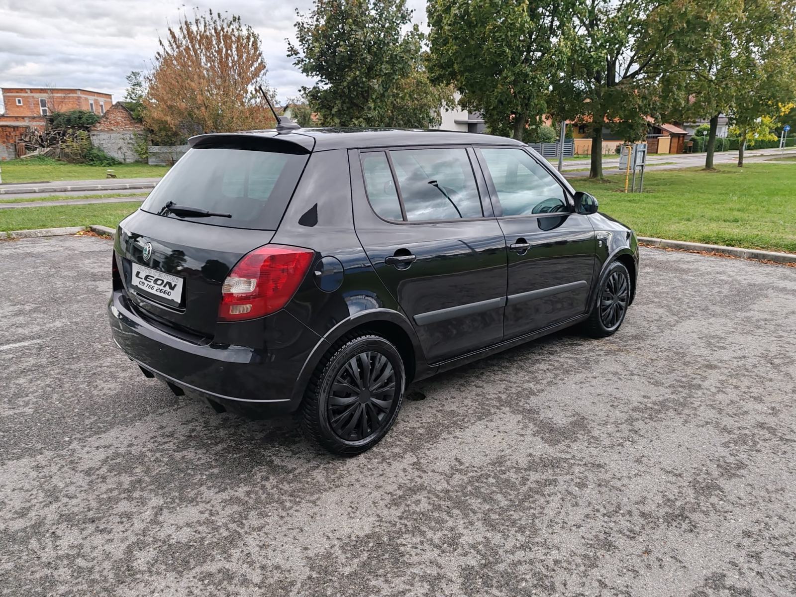 Škoda Fabia 1,6 TDI MONTE-CARLO , 2011G. 213000 KARTICE 24/36 RATA, fotografija 5