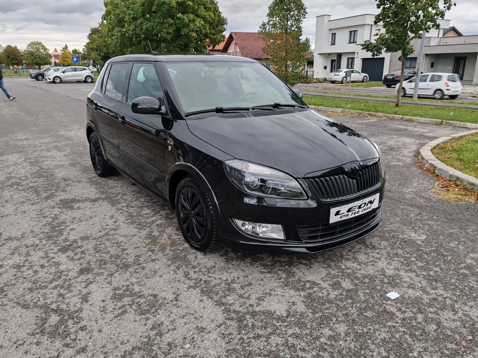 Škoda Fabia 1,6 TDI MONTE-CARLO , 2011G. 213000 KARTICE 24/36 RATA, fotografija 3