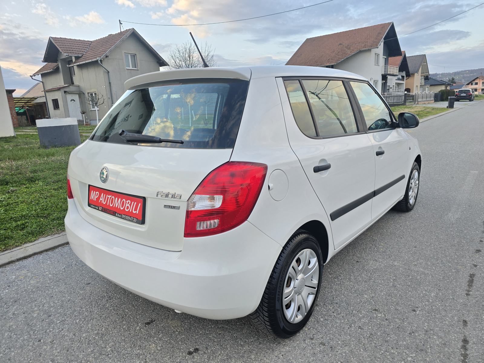 Škoda Fabia 1,6 TDI-2012god.mod-KLIMA-151tkm,1.vlasnica,KARTICE, fotografija 5