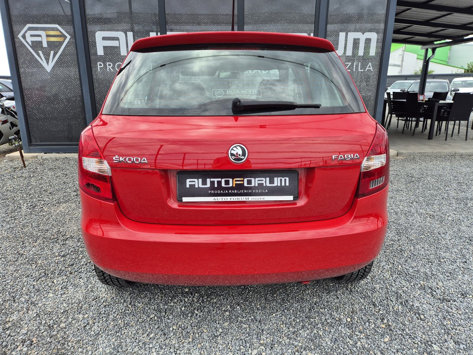 Škoda Fabia 1,6 TDI ** KLIMA , REG 11/2026 , NA IME KUPCA **, fotografija 7