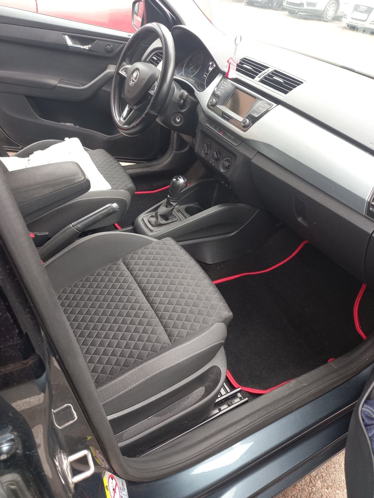 Škoda Fabia Automatik 1,0 TSI DSG, fotografija 7