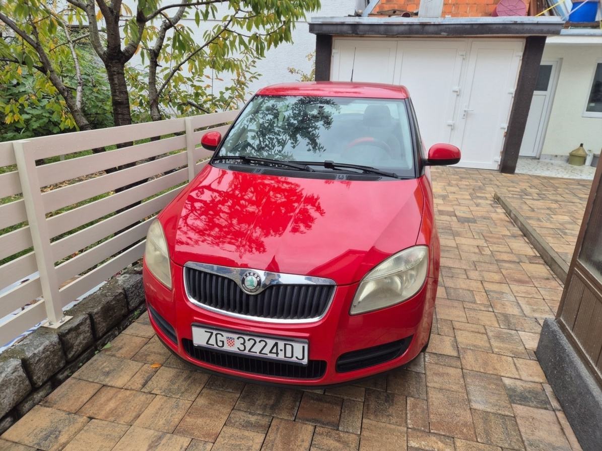 Škoda Fabia Classic 1,2, fotografija 1