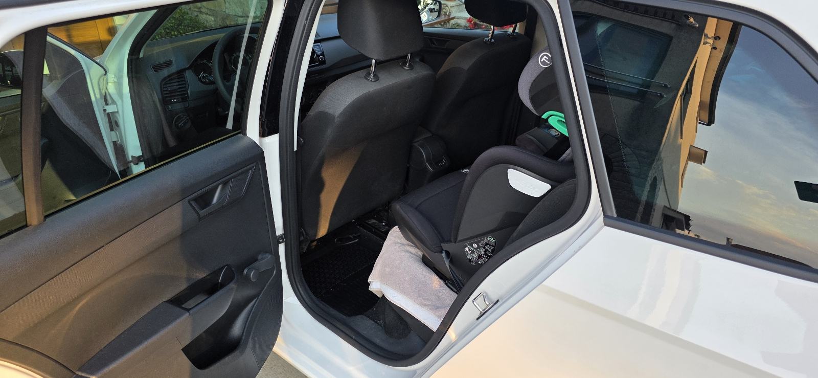 Škoda Fabia Combi 1.0 TSI - 49.000 km - garancija, fotografija 8