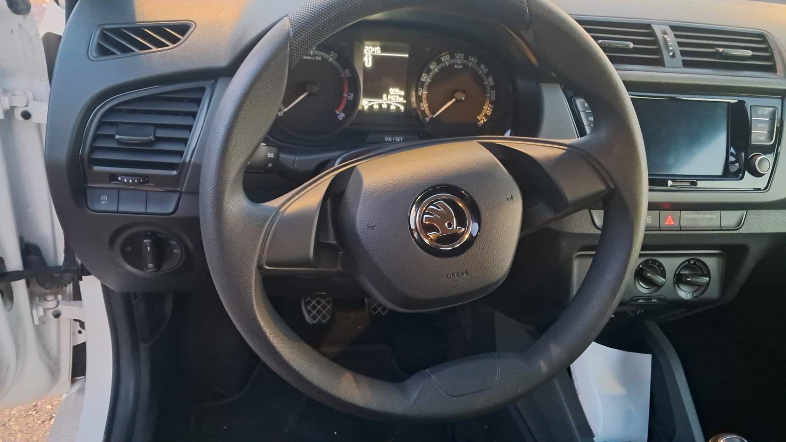 Škoda Fabia Combi 1,0 TSI registrirana do 07. 2027., fotografija 8