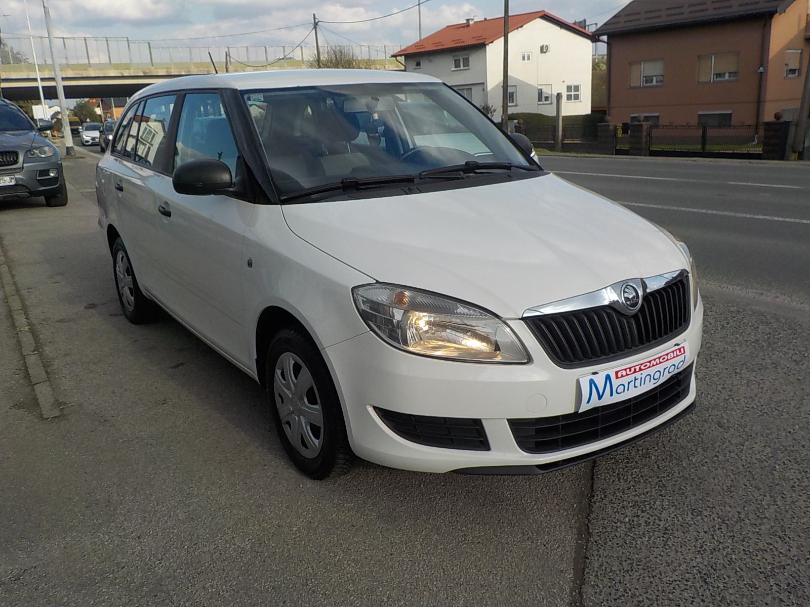 Škoda Fabia Combi 1,4 16V,HR auto,reg 10/26,⭐️VELIKI SERVIS⭐️TOP⭐️, fotografija 2