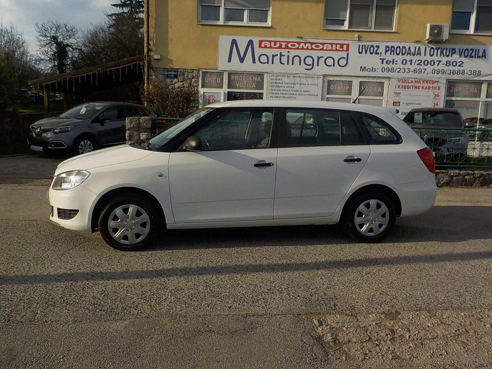 Škoda Fabia Combi 1,4 16V,HR auto,reg 10/26,⭐️VELIKI SERVIS⭐️TOP⭐️, fotografija 8