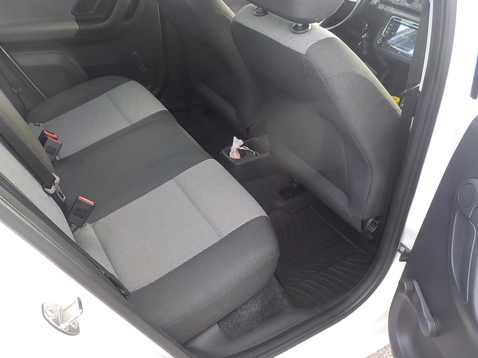 Škoda Fabia Combi 1,4 16V,HR auto,reg 10/26,⭐️VELIKI SERVIS⭐️TOP⭐️, fotografija 15