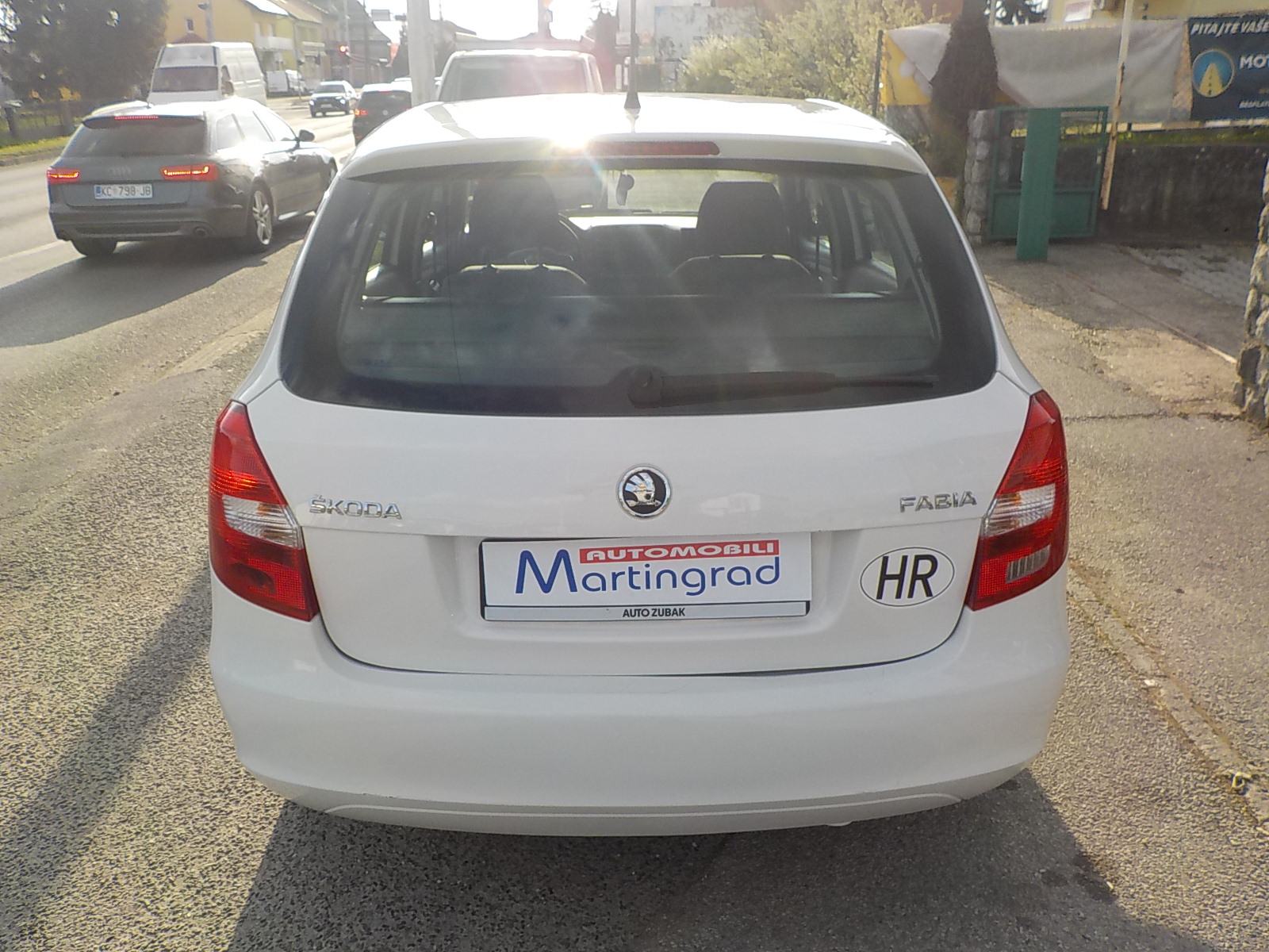 Škoda Fabia Combi 1,4 16V,HR auto,reg 10/26,⭐️VELIKI SERVIS⭐️TOP⭐️, fotografija 6
