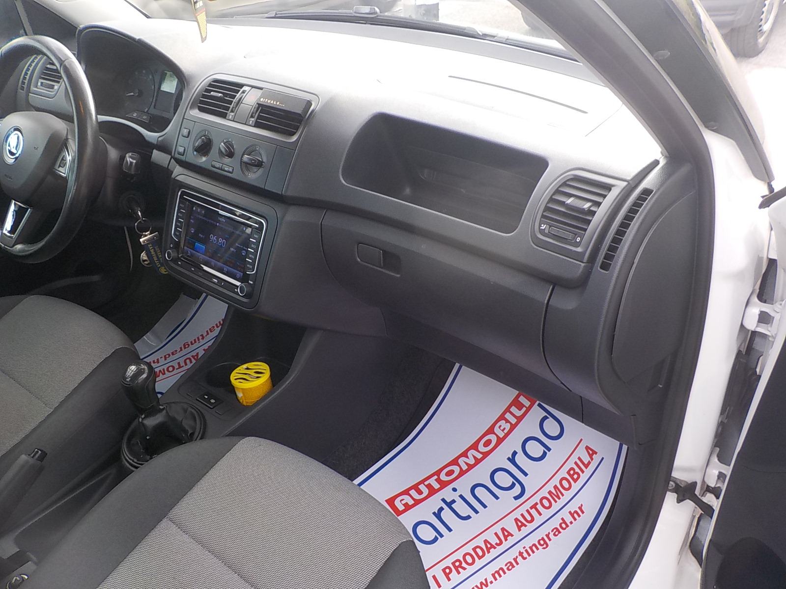 Škoda Fabia Combi 1,4 16V,HR auto,reg 10/26,⭐️VELIKI SERVIS⭐️TOP⭐️, fotografija 10